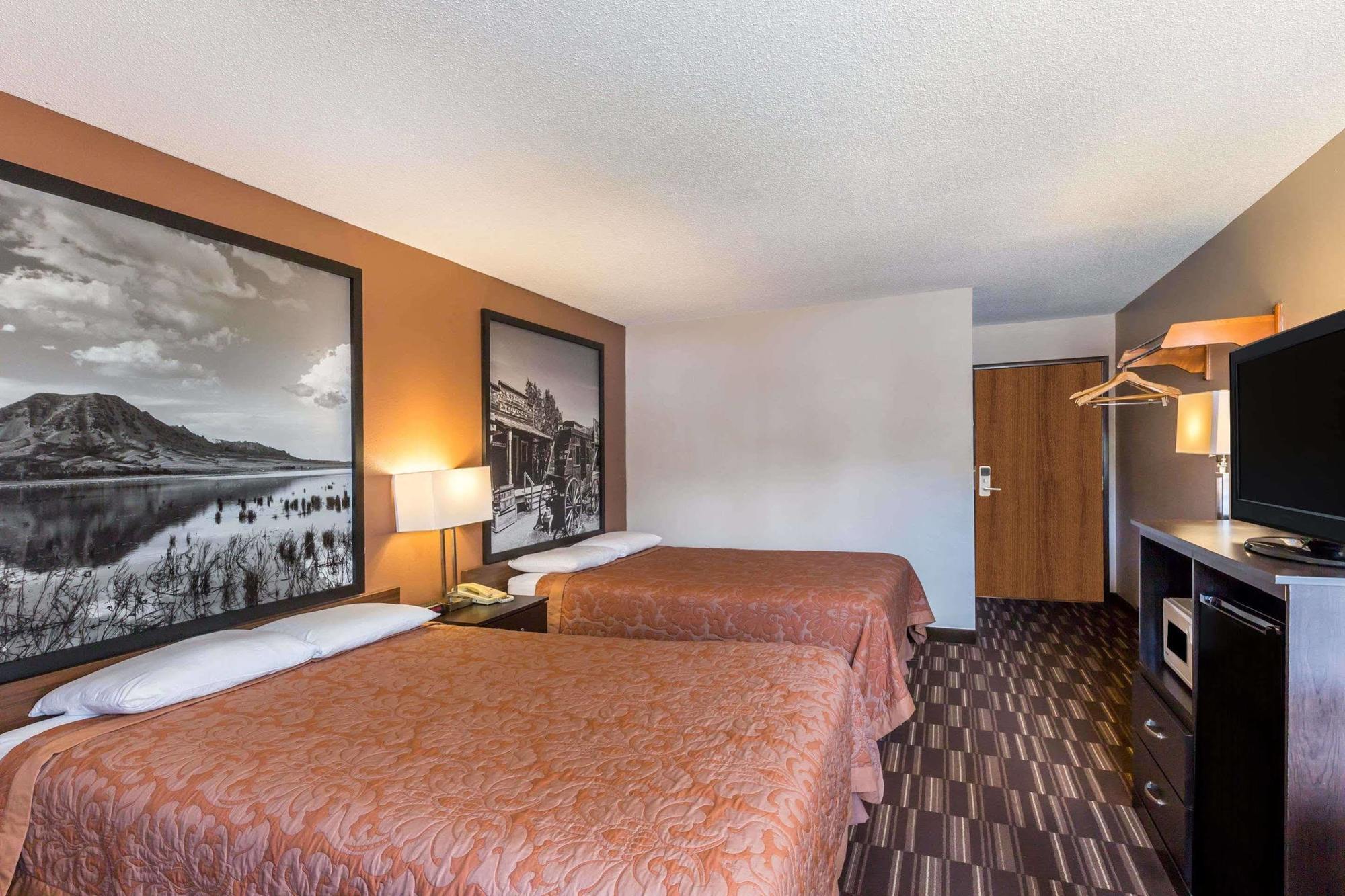 Super 8 By Wyndham Madison Hotel Eksteriør billede